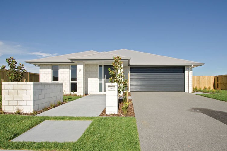 Garador Newport - image 1