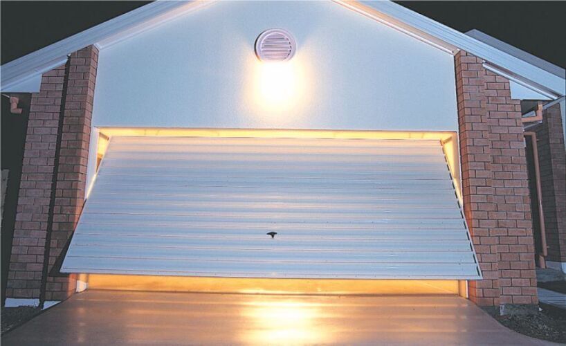 Tilting Door Track Fittings - image 0